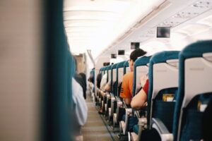keeping kids entertained on flights