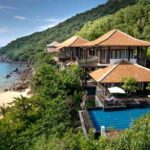 luxury resorts with private villas usa
