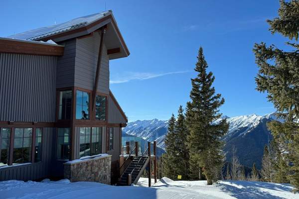 luxury ski resorts usa